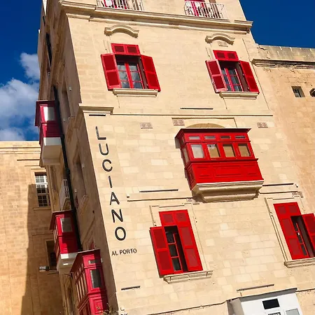 בית הארחה Luciano Al Porto Boutique
