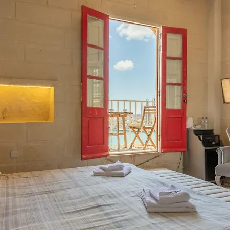 Luciano Al Porto Boutique 3*