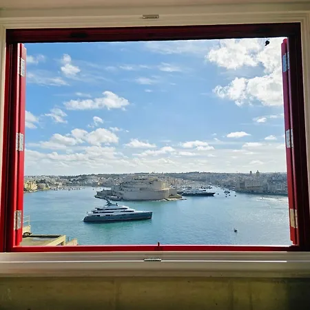 Luciano Al Porto Boutique La Valletta