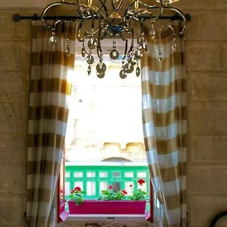 Luciano Al Porto Boutique Affittacamere La Valletta