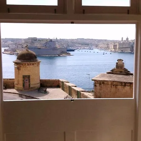 Luciano Al Porto Boutique Konukevi