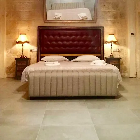 Luciano Al Porto Boutique La Valeta