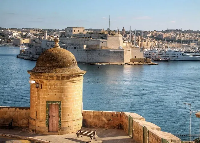 Luciano Al Porto Boutique Valletta